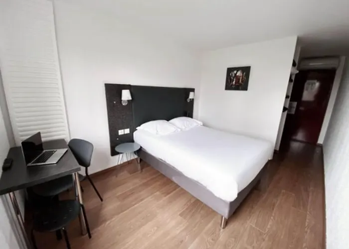 Hotel The Originals City, Ariane, Sud Labege