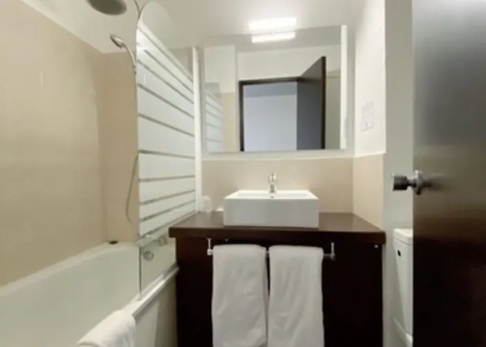 Hotel The Originals City, Ariane, Sud Labege 3*