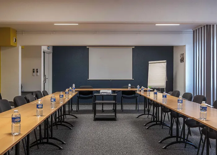 Hotel The Originals City, Ariane, Sud Labege 3*