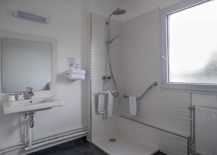 Hotel The Originals City, Ariane, Sud Labege