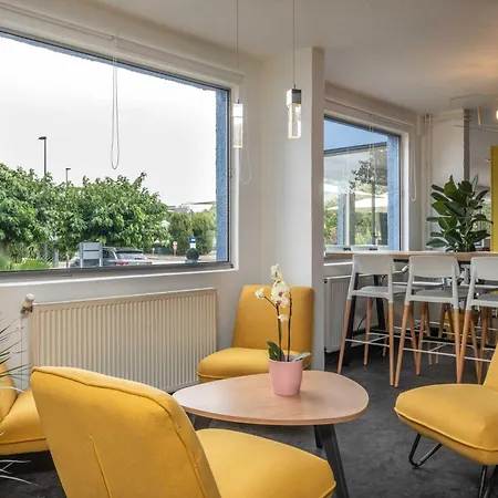Otel The Originals City, Ariane, Sud Labege