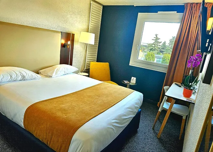 Отель The Originals City, Ariane, Sud Labege