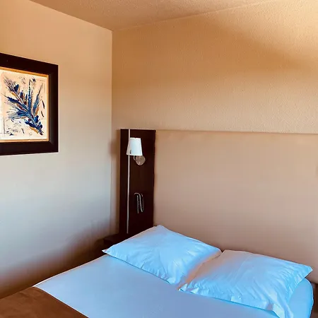 Hotel The Originals City, Ariane, Sud Labege