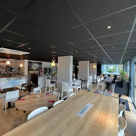 Hotel The Originals City, Ariane, Sud Labege