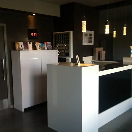 Hotel The Originals City, Ariane, Sud Labege