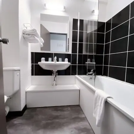 The Originals City, Ariane, Sud Labege מלון 3*